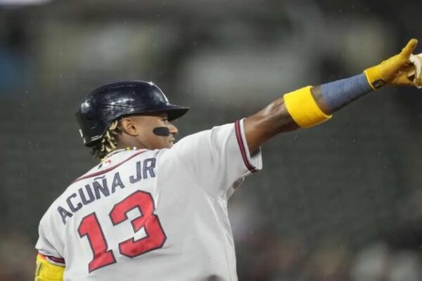 Ronald Acuña Jr. regresó al terreno con jonrón