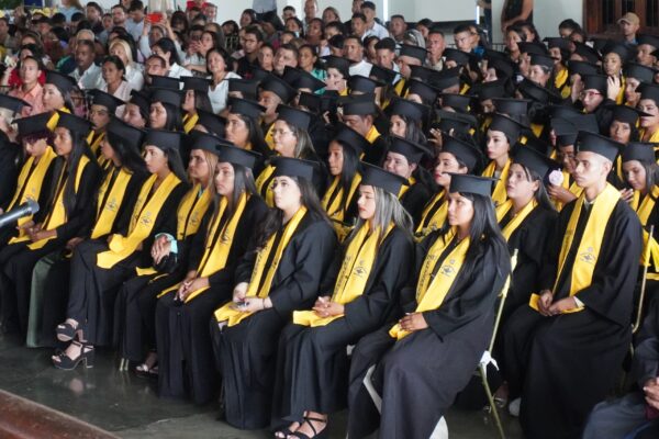 Unerg gradúa a nuevos profesionales de la Enfermería y la Fisioterapia en Altagracia de Orituco