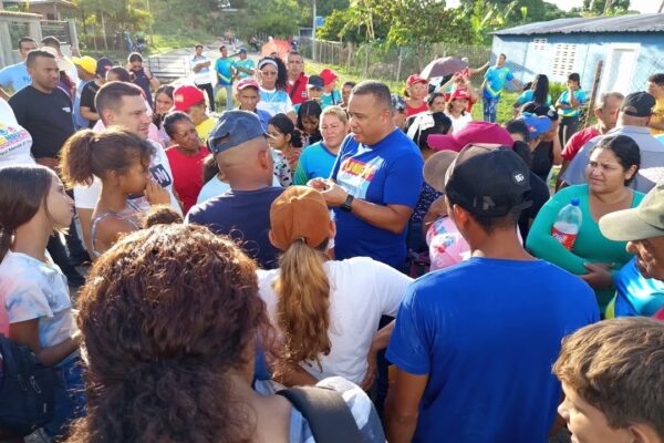 Donald Donaire realizó Jornada de Contacto en la parroquia Parapara