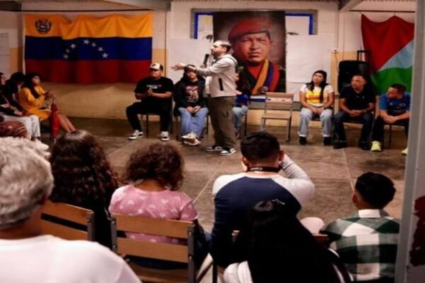 Presidente Maduro insta al diálogo transversal para ir al encuentro del pueblo