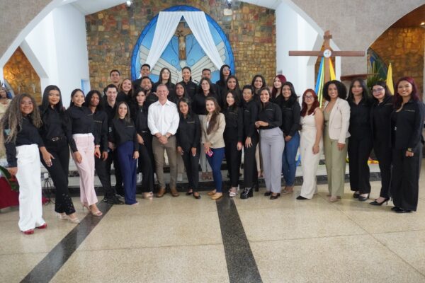 Unerg realiza misa y clase magistral en honor a sus nuevos graduandos en Comunicación Social