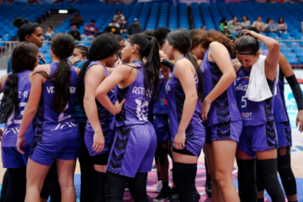 Venezuela supera a Panamá en la Americup Femenina Sub16 de baloncesto