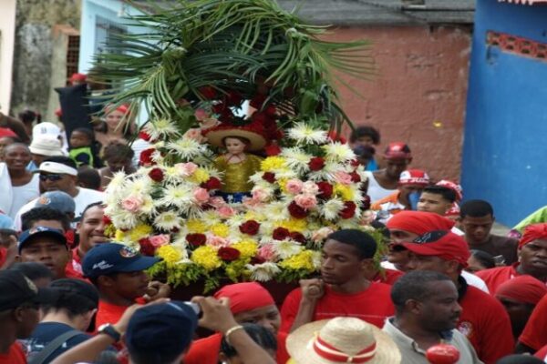 Cofradía de San Juan de los Morros celebró a San Juan Bautista con tambor y canto