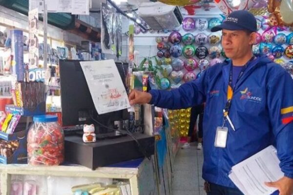 Venezolanos aplauden políticas del Ejecutivo Nacional contra el dólar paralelo