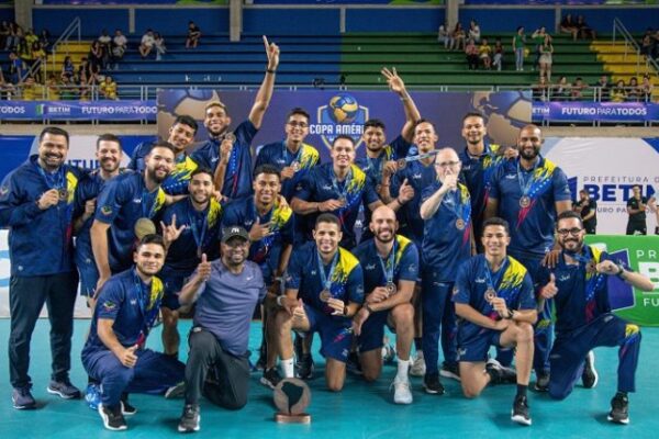 Voleibol masculino venezolano destaca en Copa América en Brasil
