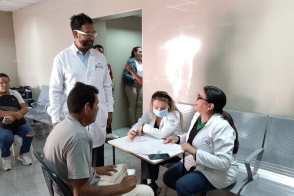 Jornada integral para pacientes con deficiencias renales del IVSS “Darío Vivas”