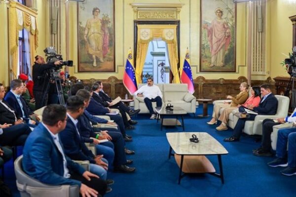 Presidente Maduro a alcaldes opositores: La responsabilidad que tienen es grande