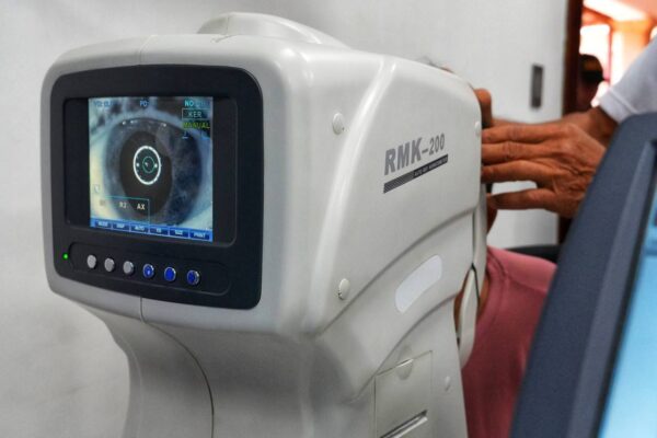 Gobernador Donald Donaire impulsa avances de equipamiento y modernización de centros de salud
