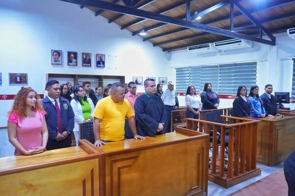 UNERG cierra con éxito el ciclo de simulacros de juicios penales en el Área de Ciencias Políticas y Jurídicas
