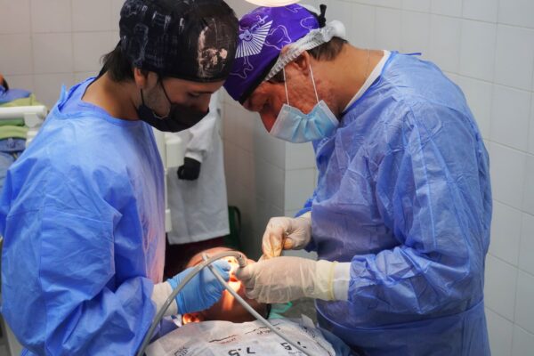 Unerg continúa Diplomado en Cirugía Bucal
