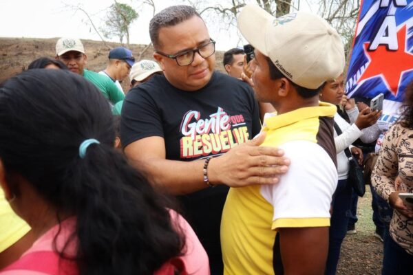 Gobernador Donald Donaire impulsa nuevos métodos de Gobierno Revolucionario con la participación protagónica del Poder Popular