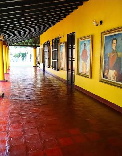 La Casa Amarilla 3