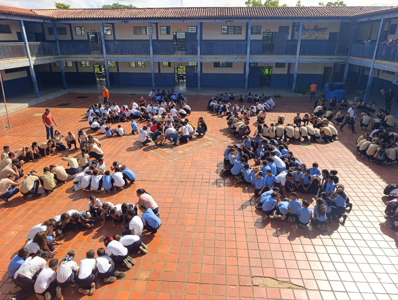 Simulacro de desalojo se realizó con éxito en el Liceo José Melecio Camacho